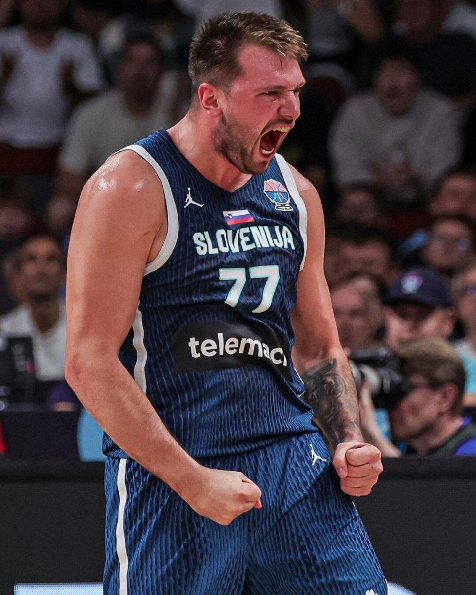 德国队, 东契奇受困