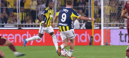 火药味渐浓, 打破僵局, ue