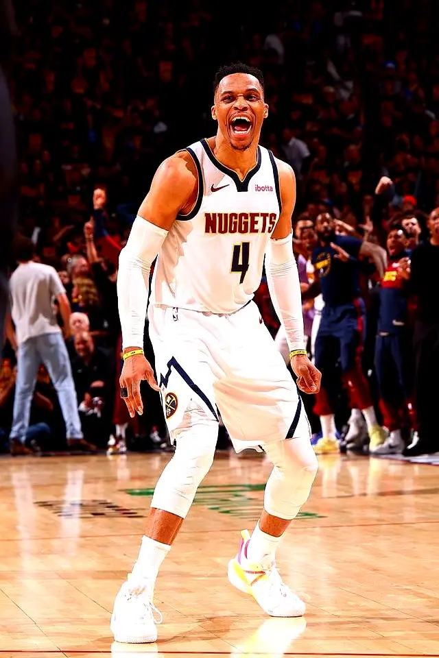 无疑为国王, 以适应新的 无疑为国王, 以适应新的