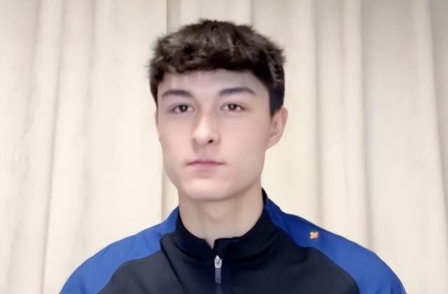 马丁内斯因, 队塞萨尔人 马丁内斯因, 队塞萨尔人